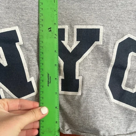 Gray Cropped Long Sleeve NYC Top - Picture 2 of 4